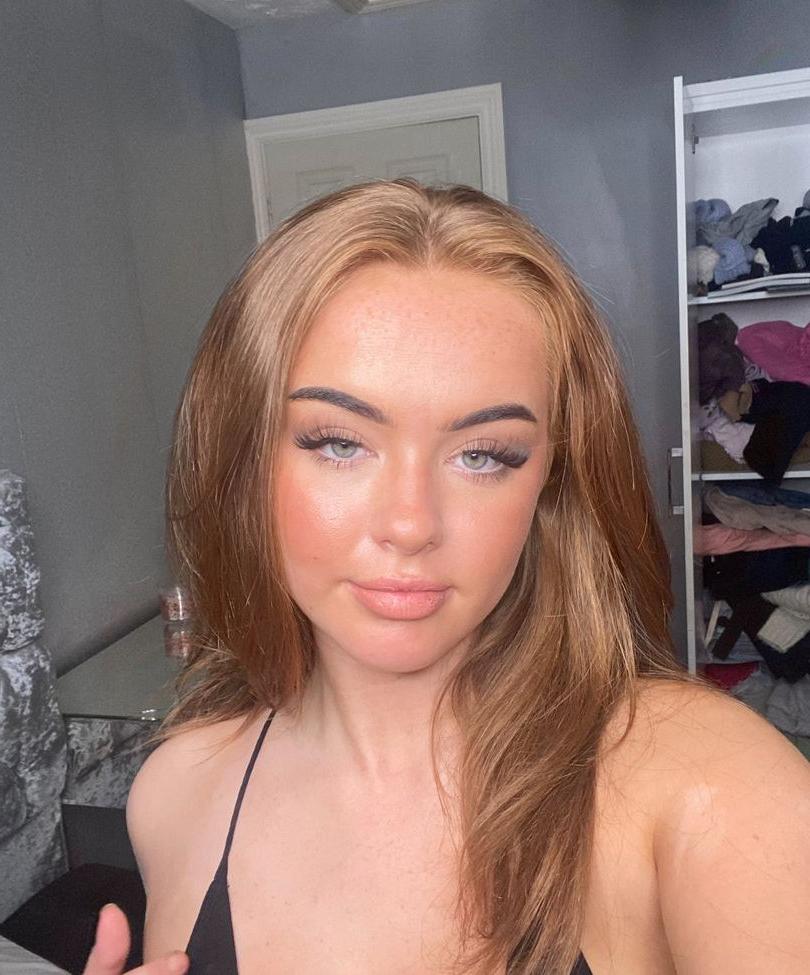 25P Neave Dare nude