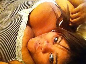 25P Teen Cleavage Teasers