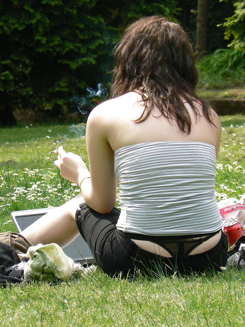 10P CANDID thongs panties lines voyeur teen - Tanga Slip 