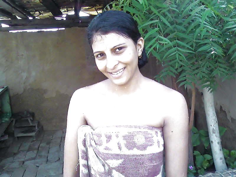 6P Indian women shower