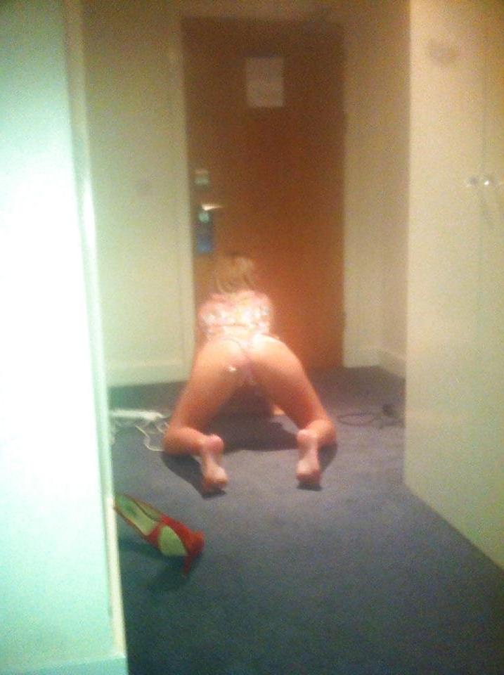 25P British Slut Chelsea Barrett
