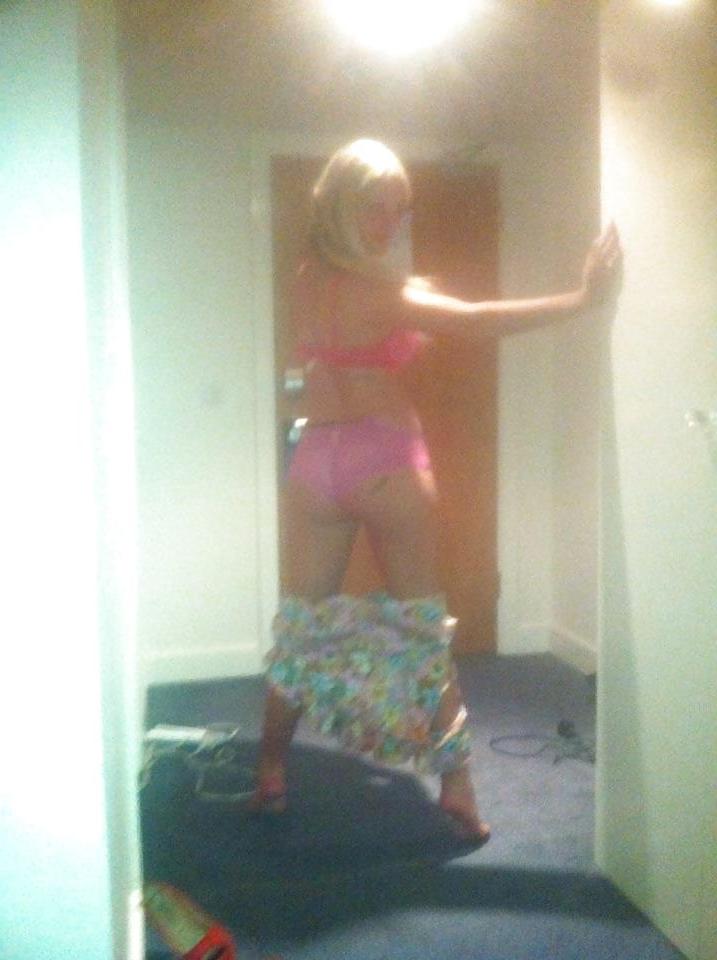 25P British Slut Chelsea Barrett