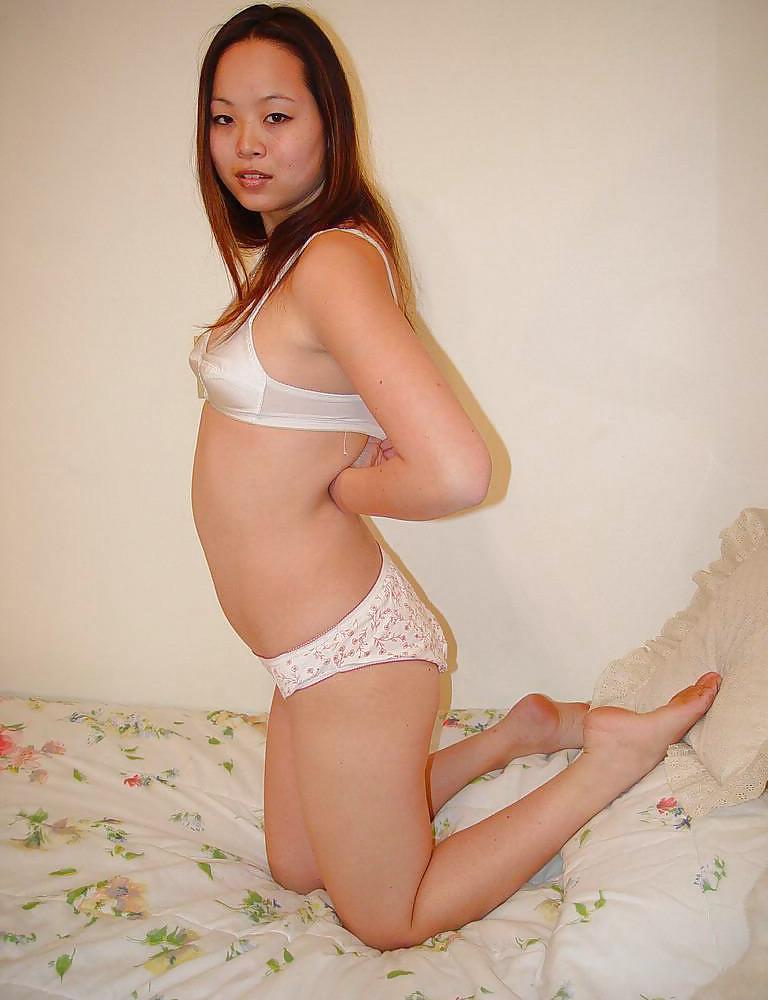 25P CUTE ASIAN TEEN
