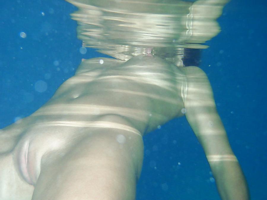 10P Underwater Girls III