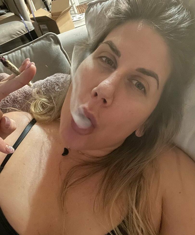 24P Tall Goddess Gia nude