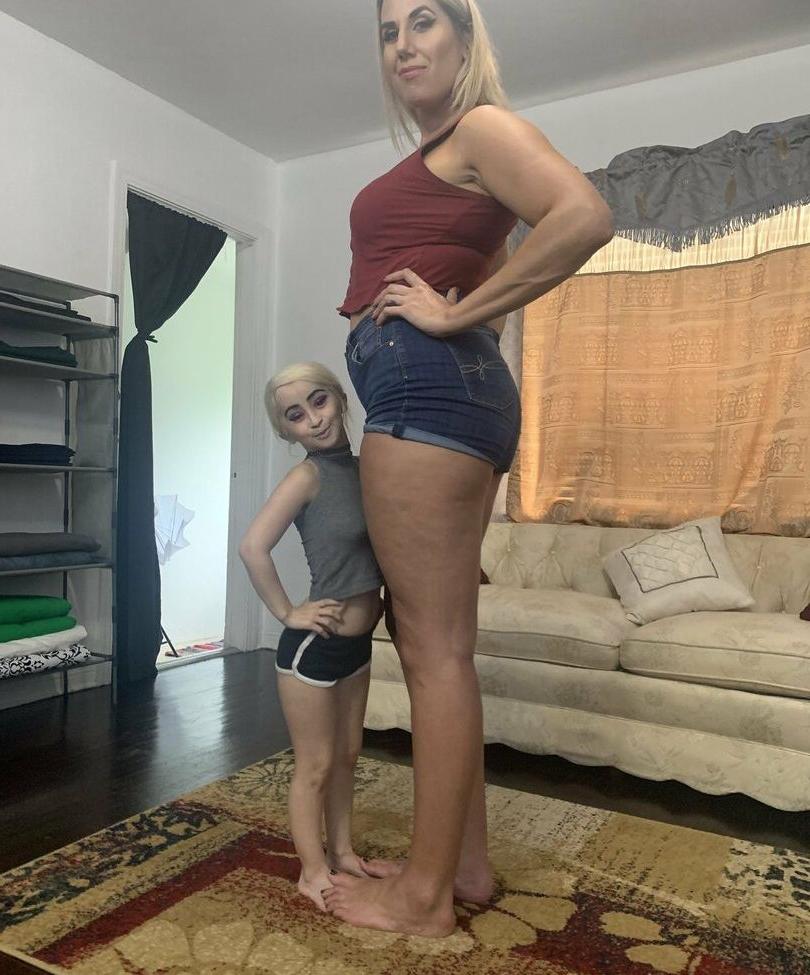 24P Tall Goddess Gia nude