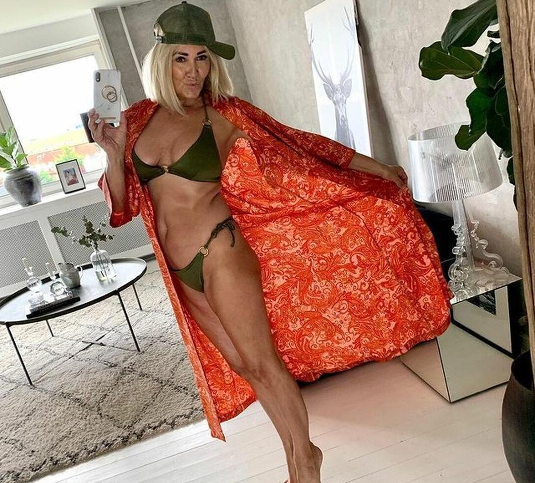 25P Danish Woman Style nude