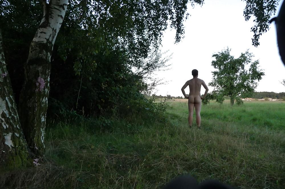 20P Nude in Nature and Public