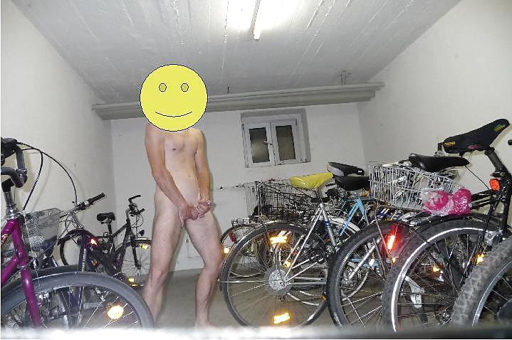 20P Nude in Nature and Public