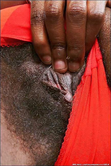 25P Black pussy