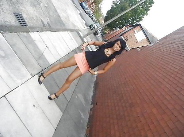 25P More sexy British girls (non nude)...
