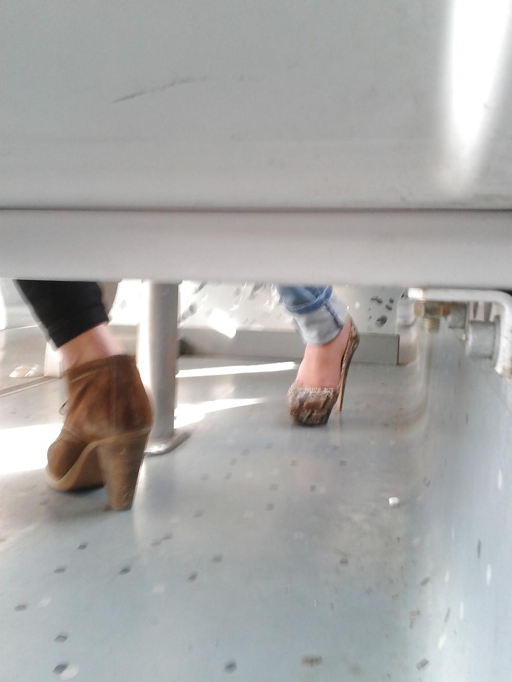 9P French candid feet