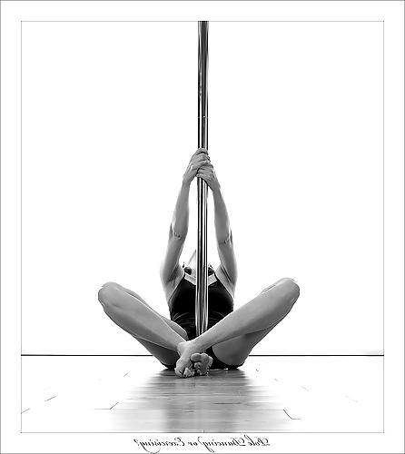 22P Pole-Dancing