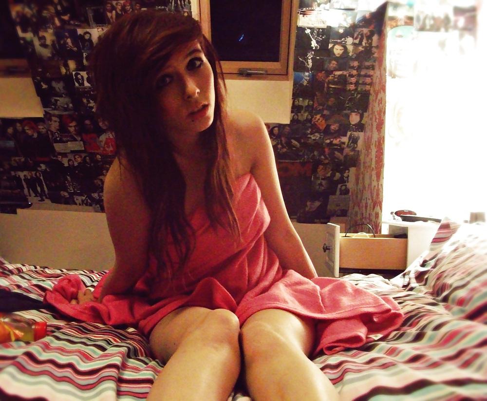 17P Sexy british tumblr girl