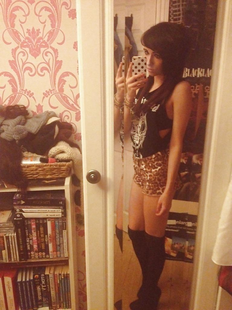 17P Sexy british tumblr girl