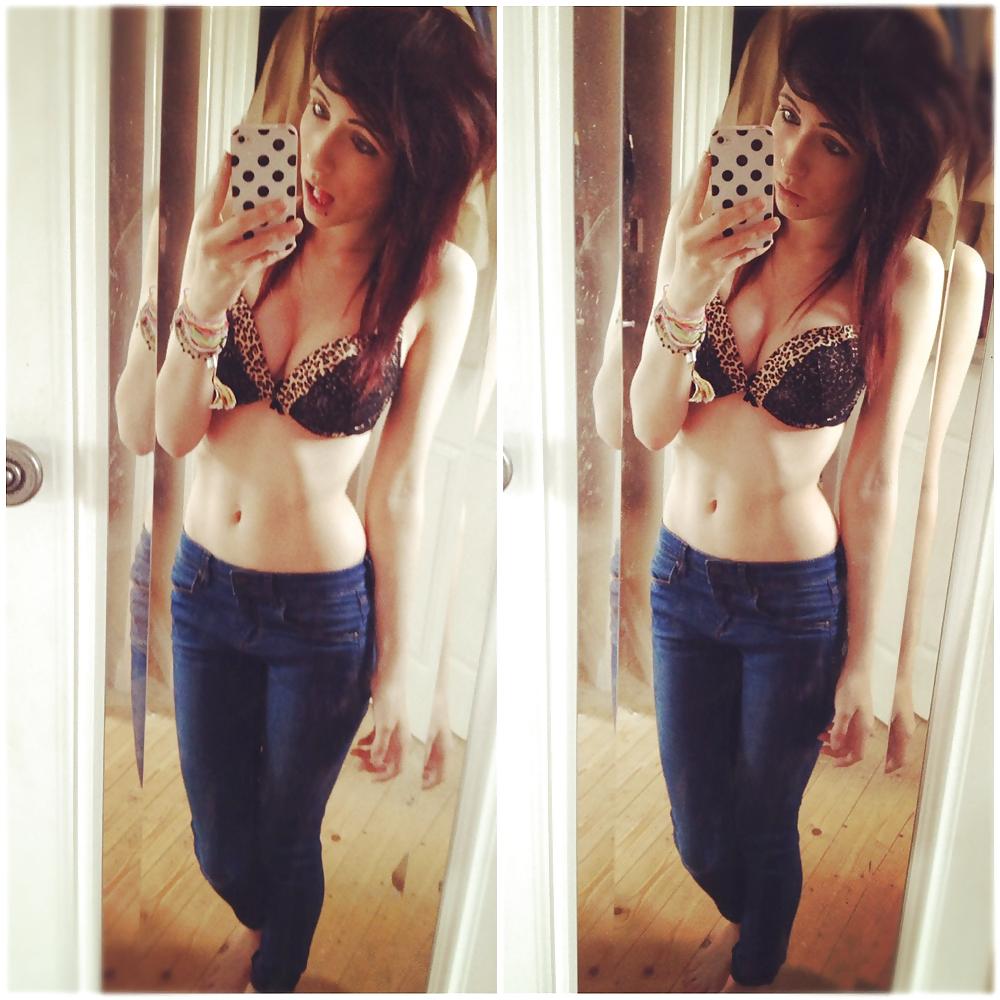 17P Sexy british tumblr girl