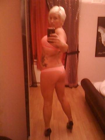 25P Fresh British MILFS