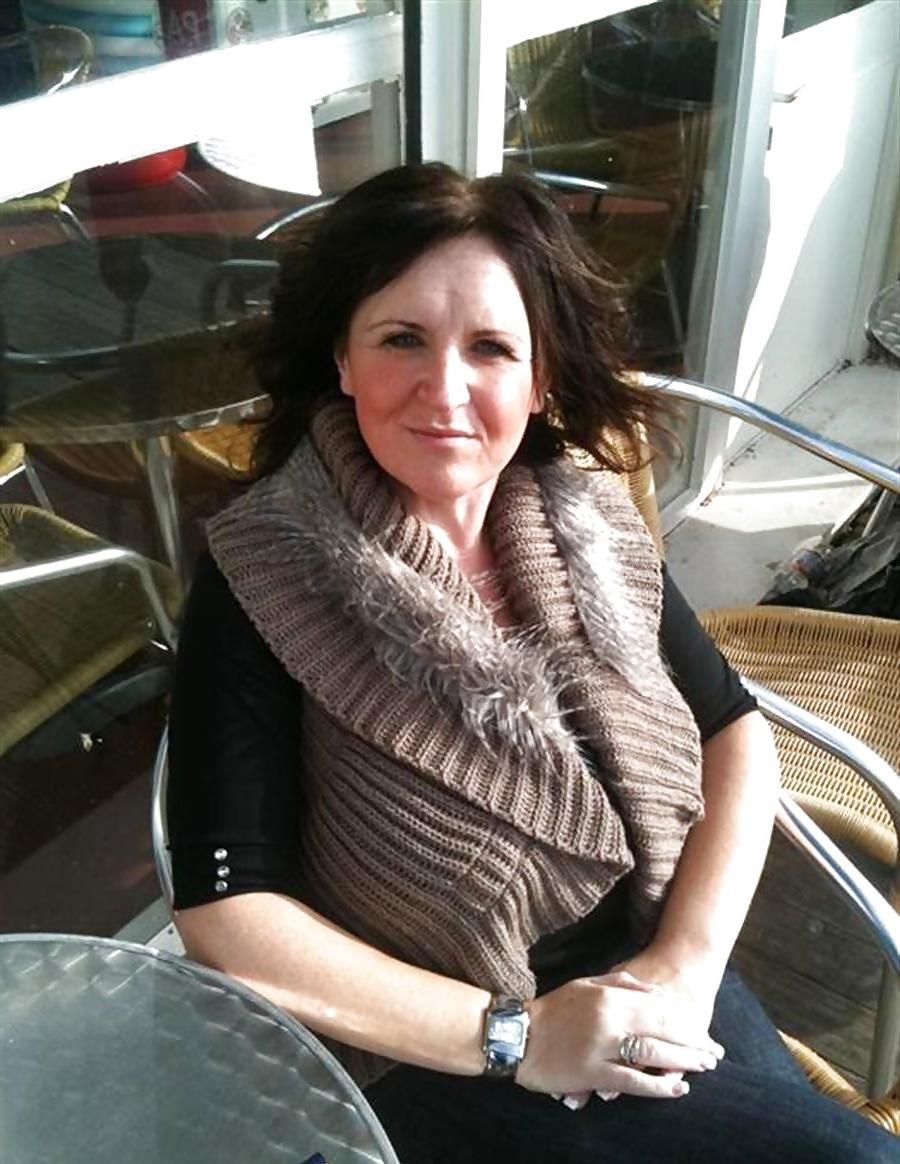 25P Fresh British MILFS