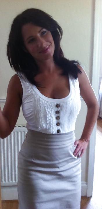 25P Fresh British MILFS