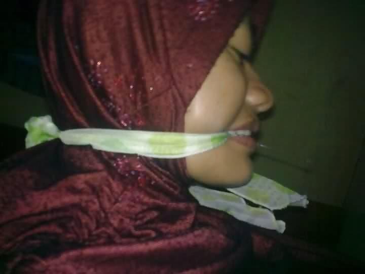 8P Asian Bondage Hijab
