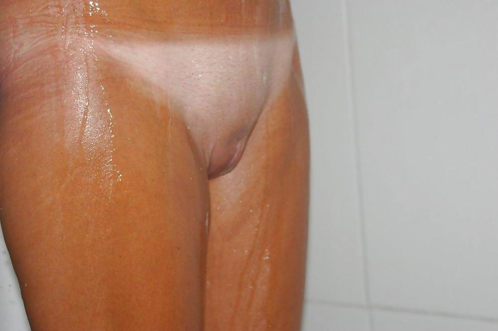 8P Taking a shower