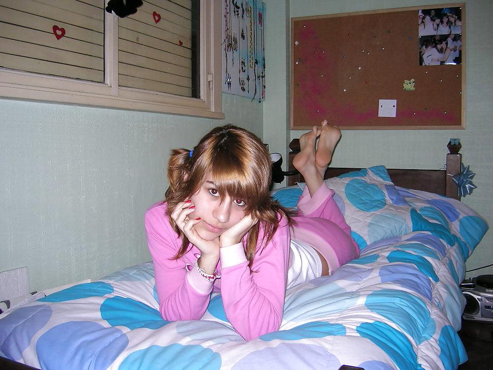 19P Tenns and feet 2
