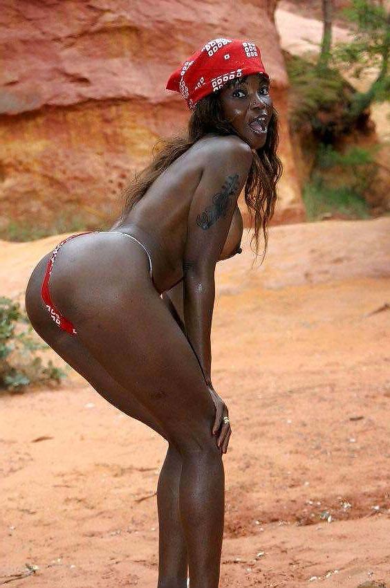 25P Nasty french black whore- softcore