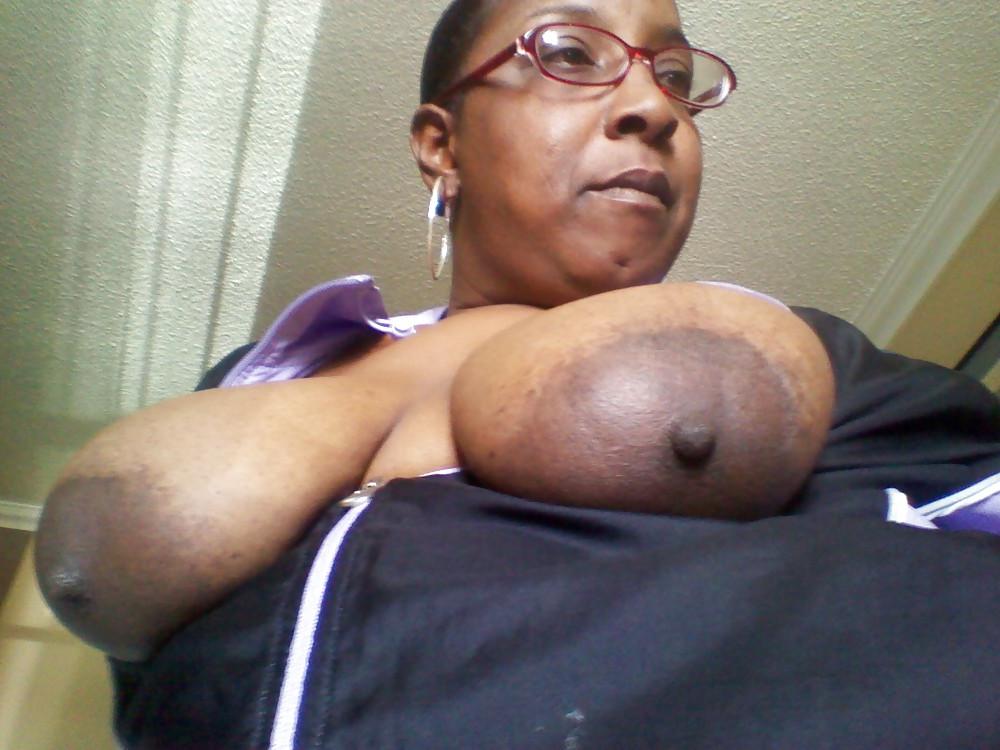 25P Black & Busty Nessa