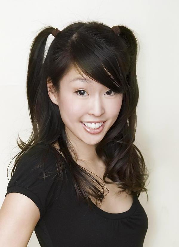 19P Esther Ku Hot Asian Comedian
