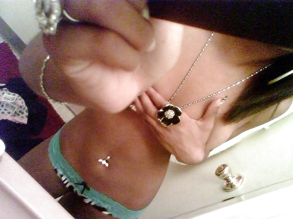 25P BLACK TEEN JENNA SELFPICS