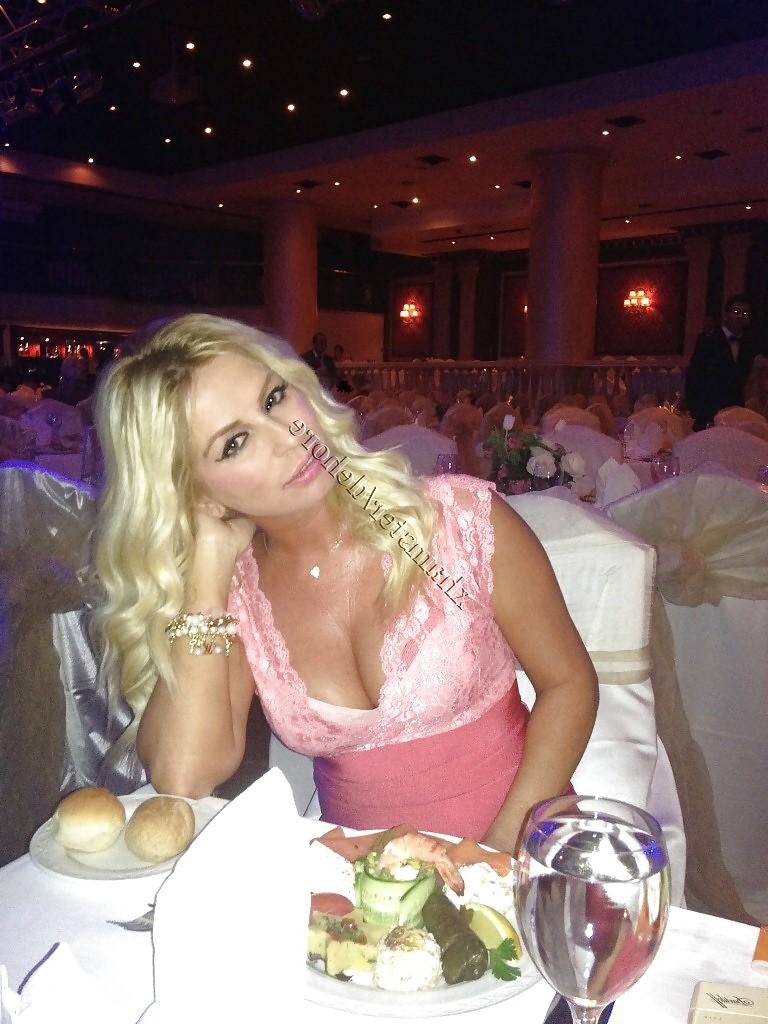 25P Turkish Singer Berna ARICI