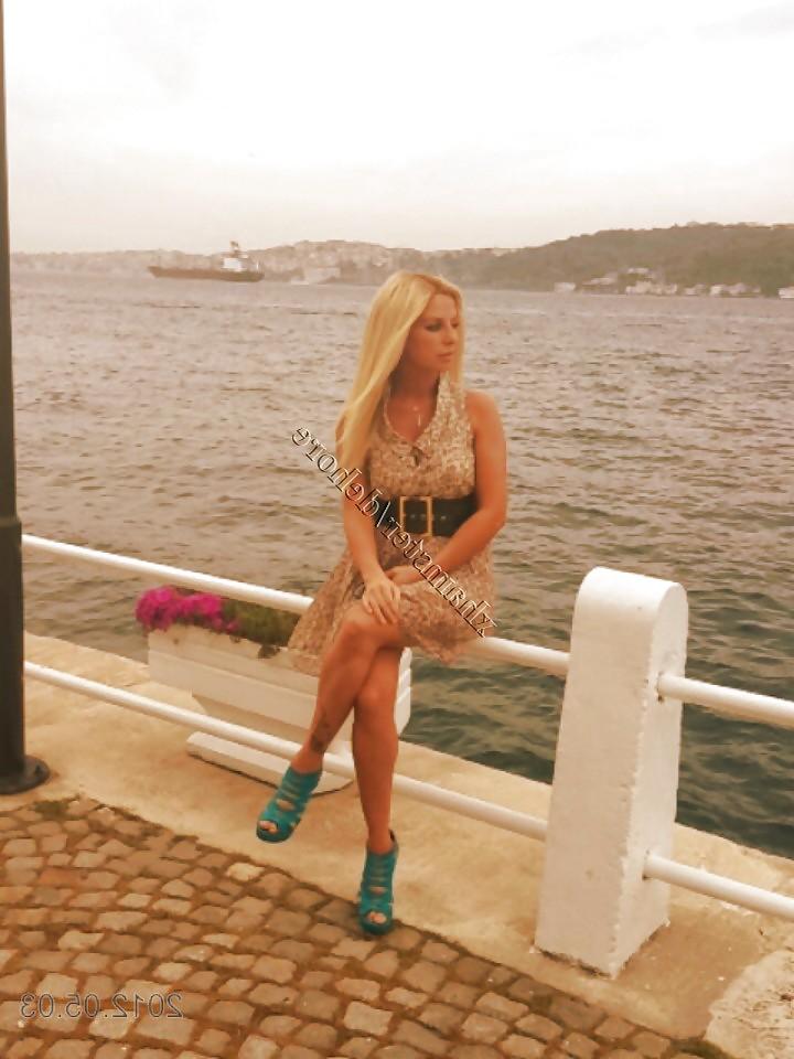 25P Turkish Singer Berna ARICI
