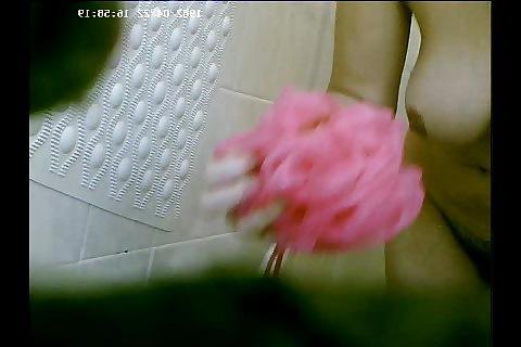 25P Amanda MILF nude in the shower