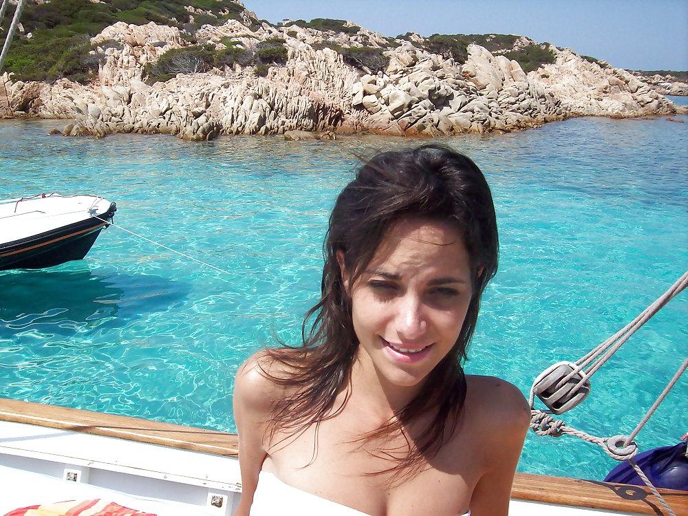 21P Gorgeous Slut on Vacation