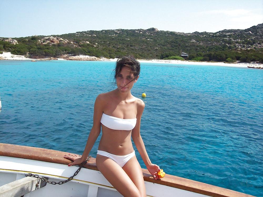 21P Gorgeous Slut on Vacation