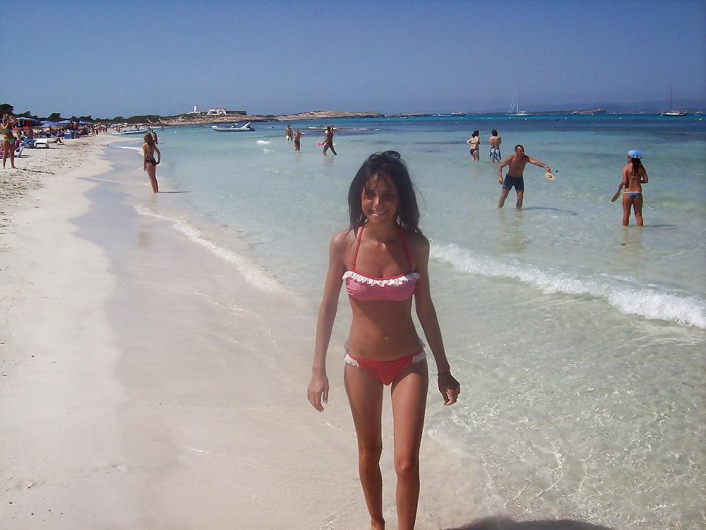 21P Gorgeous Slut on Vacation
