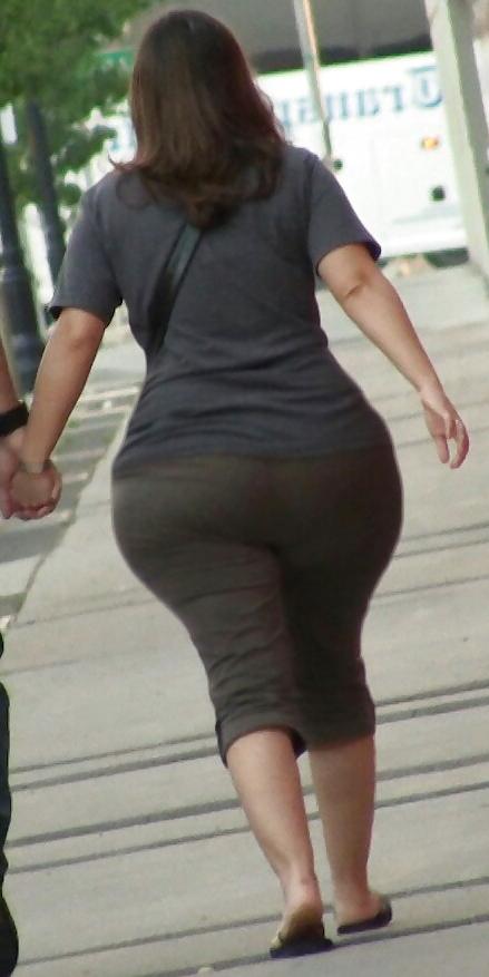 25P Voyeur thick BBW