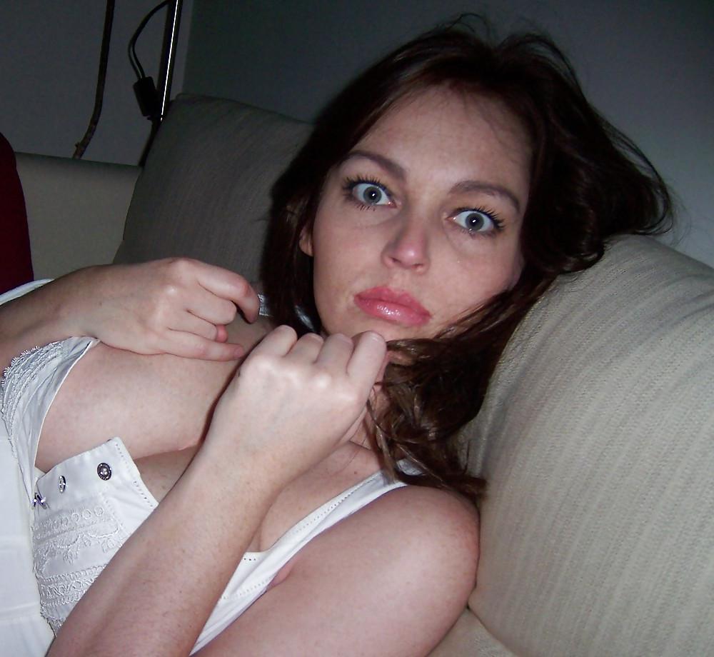 25P Sexy Cleavage Milf