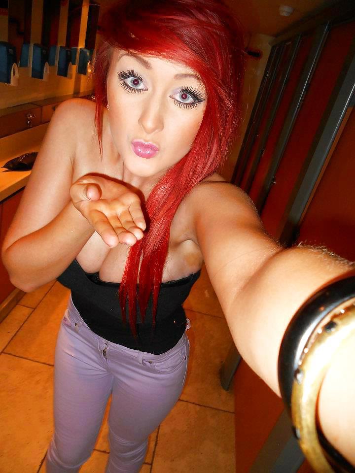 22P British Facebook Teens (nn)