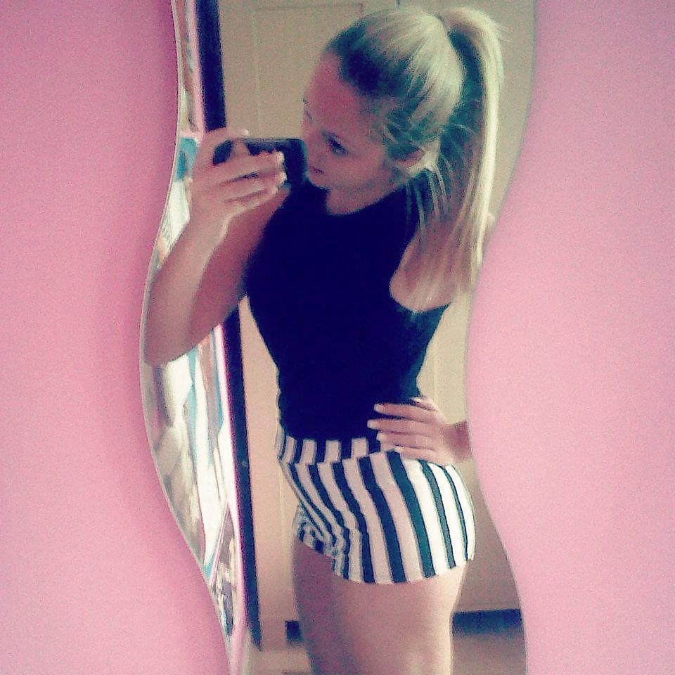 22P British Facebook Teens (nn)