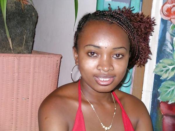 25P UNSCHULSDSBLONDIE LIEBT BLACK GIRLS 009