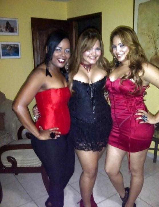 25P Latino Cleavage