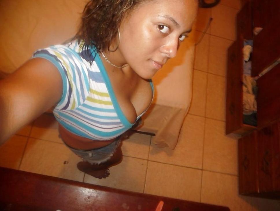 25P Latino Cleavage