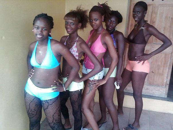 25P Sweet Petite Black by 972Hotboy.