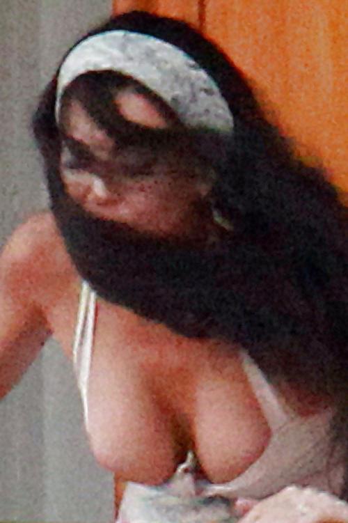 7P Lindsay Lohan ... Nip Slip On Set For ... Liz And Dick 2012
