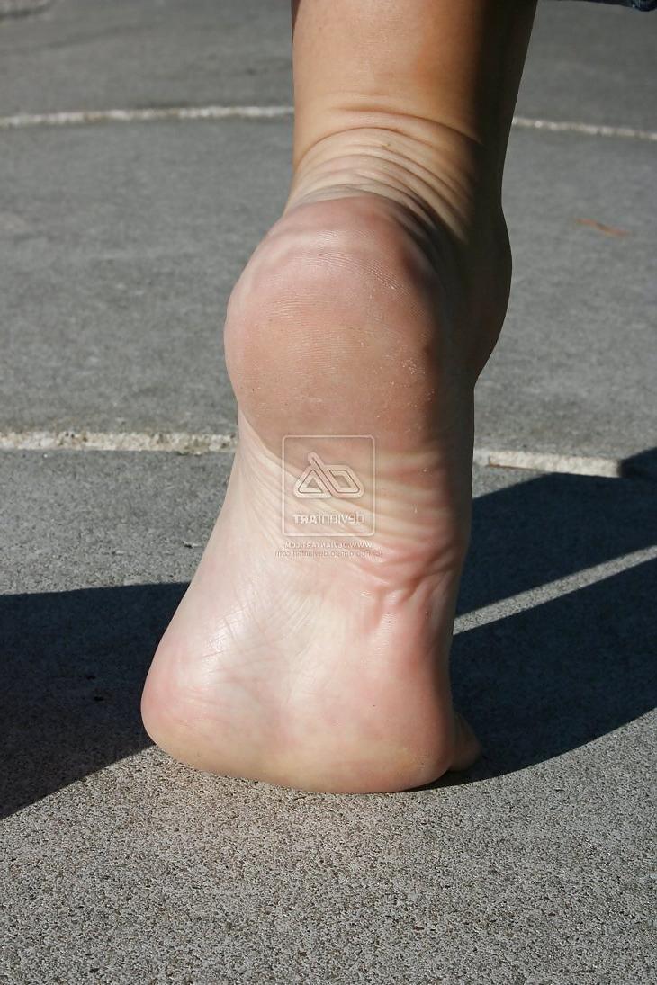 25P Foot fetish gallery 10