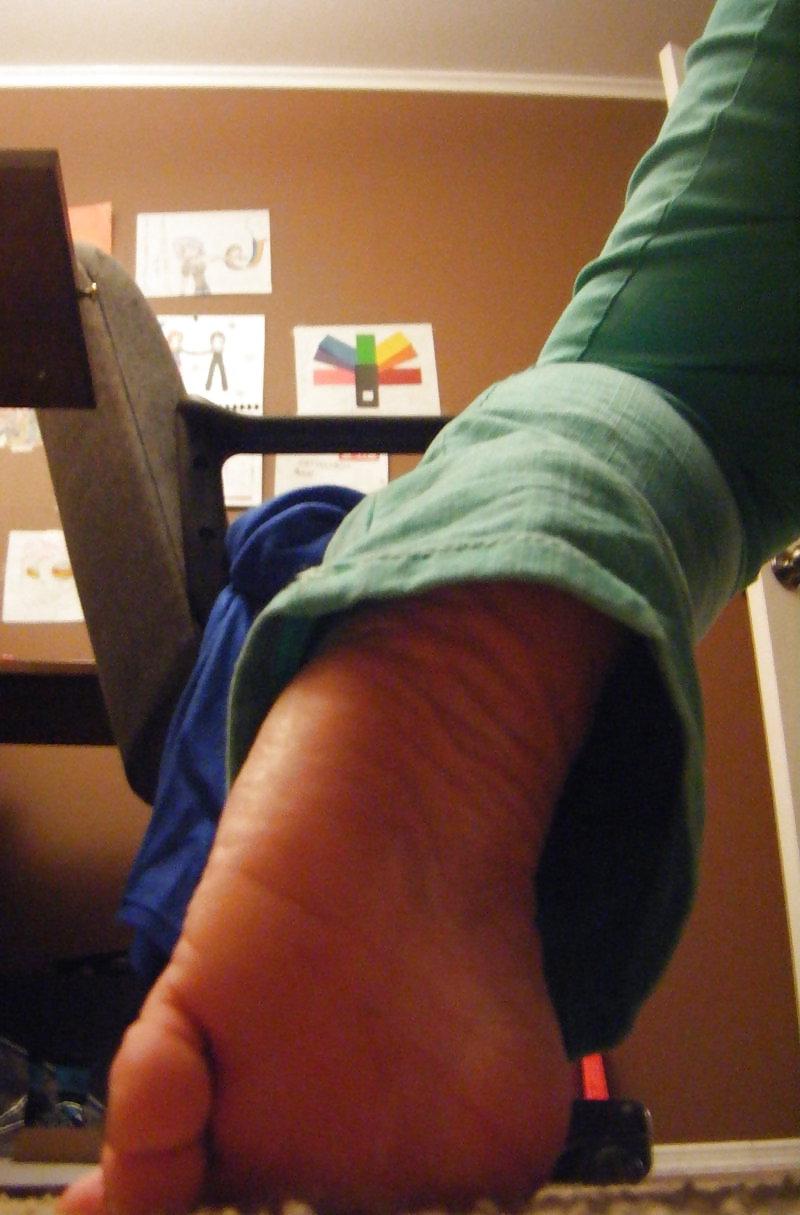 25P Foot fetish gallery 10