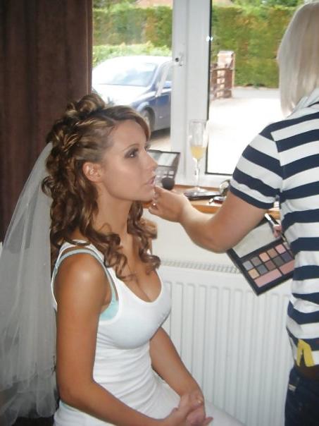 25P Lot's asked me to post Roxanne's wedding pics. Have fun so