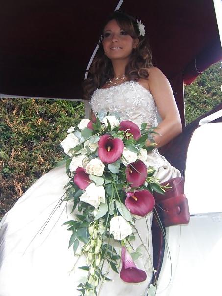 25P Lot's asked me to post Roxanne's wedding pics. Have fun so