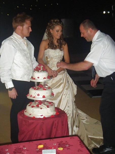 25P Lot's asked me to post Roxanne's wedding pics. Have fun so